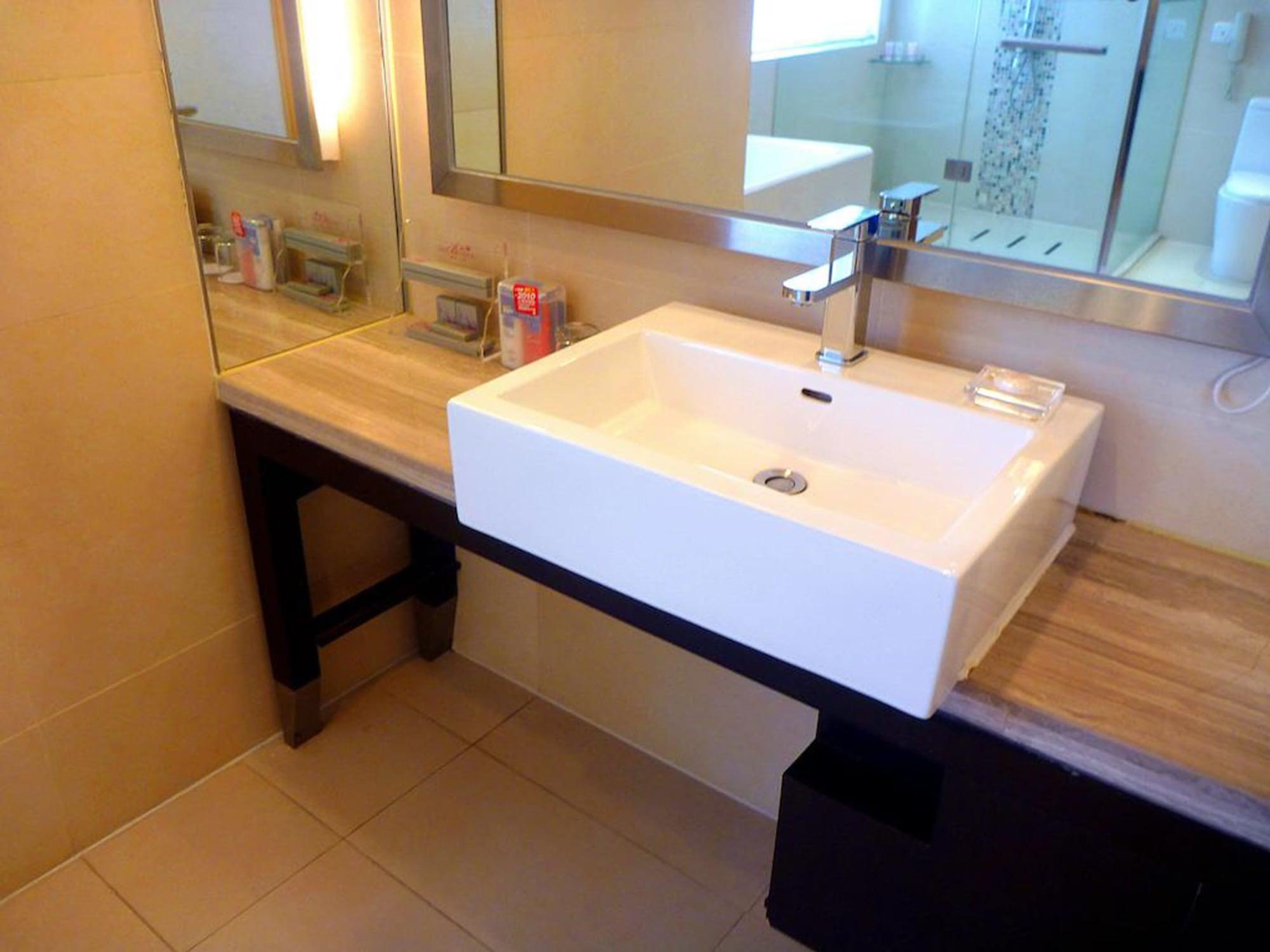 Shenzhen The Bauhinia Hotel, Mix City Shopping Center Экстерьер фото