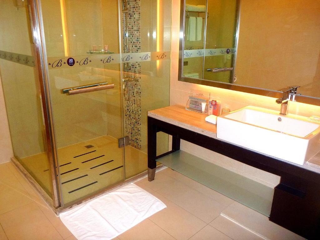 Shenzhen The Bauhinia Hotel, Mix City Shopping Center Номер фото